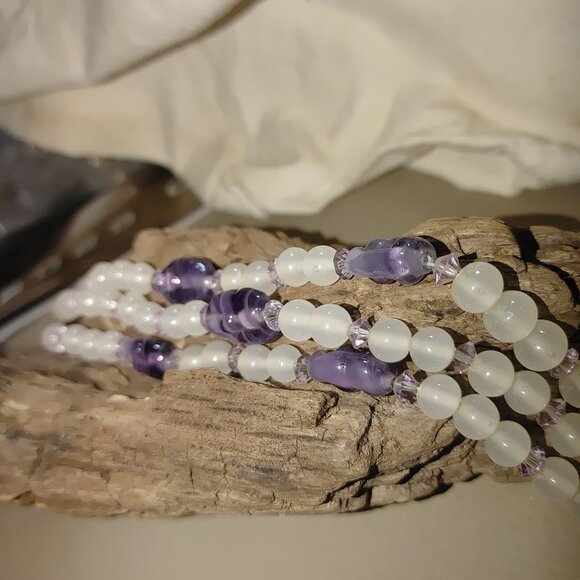 Purple Glass Beaded Bracelet Rhinestone Vintage Triple Strand White Clasp Pearl - Picture 11 of 12